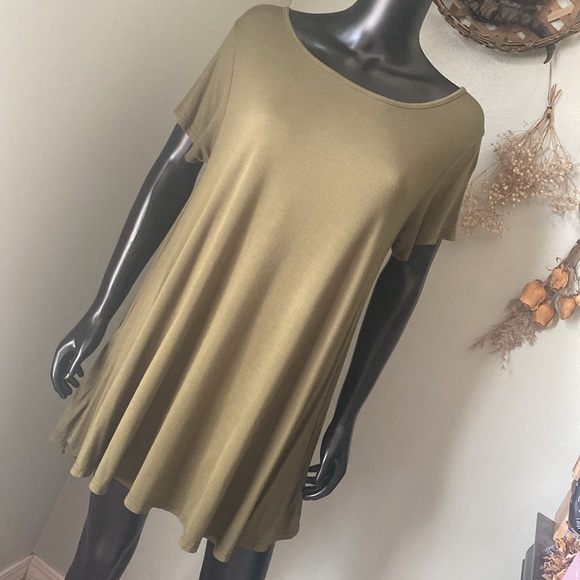 Larace Dresses & Skirts - LARACE Olive Green Short Sleeve Dress Tee